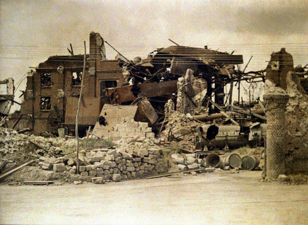 Ruinen der Brennerei, Cuffies, Aisne, Frankreich, 1917 von Fernand Cuville