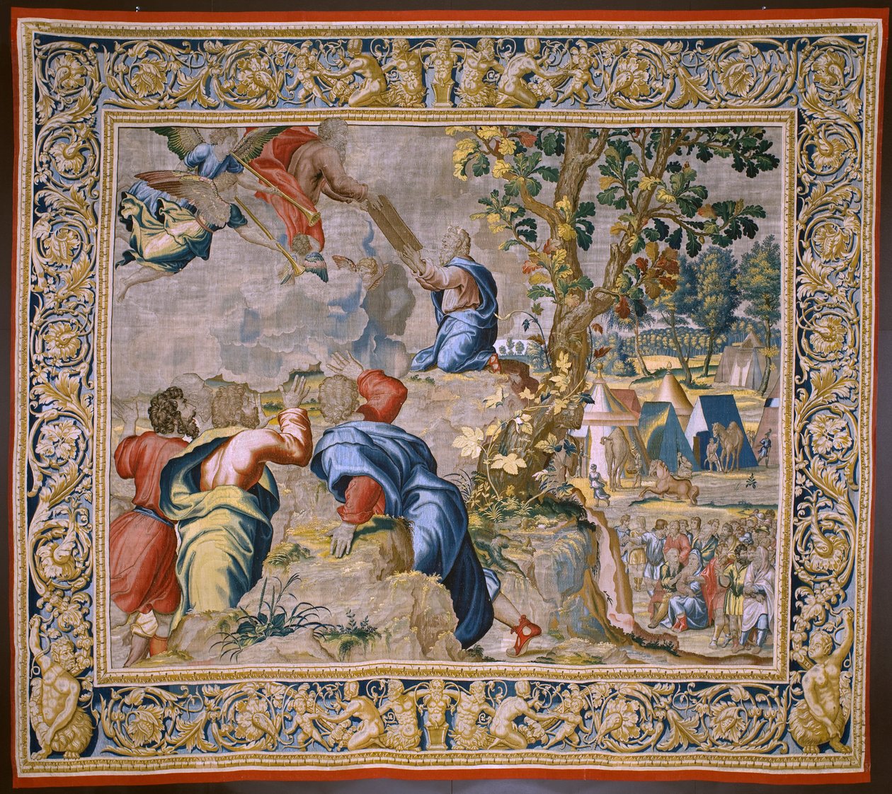 Flämischer Wandteppich. Serie Die Geschichte von Moses. Moses am Berg Sinai. Atelier Joost van Herzele. Ca. 1550 von Flemish School