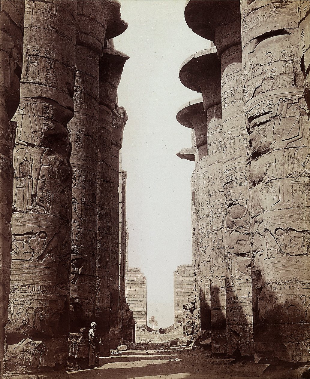 Säulen der Hypostylhalle des Großen Tempels von Amun-Ra in Karnak, Ägypten von Félix Bonfils