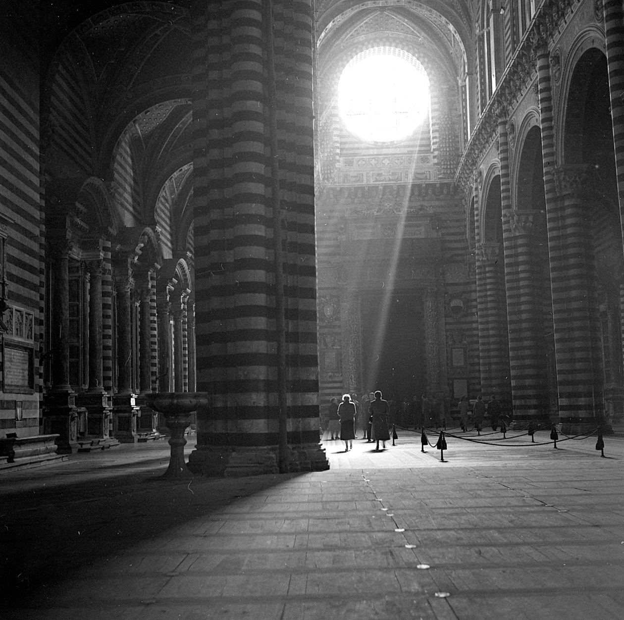Innenraum des Doms von Siena von Fosco Maraini