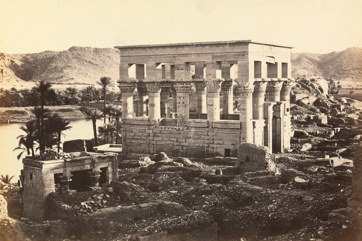 "Ägypten und Palästina": Pavillon des Trajan im monumentalen Komplex von Philae, Insel Agilkia, Umgebung von Assuan, Ägypten von Francis Frith