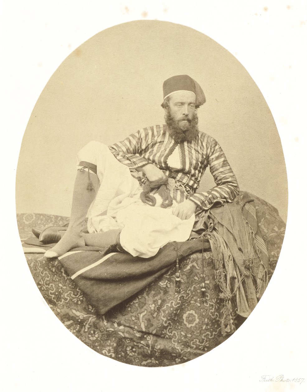 Porträt, Türkisches Sommerkostüm von Francis Frith