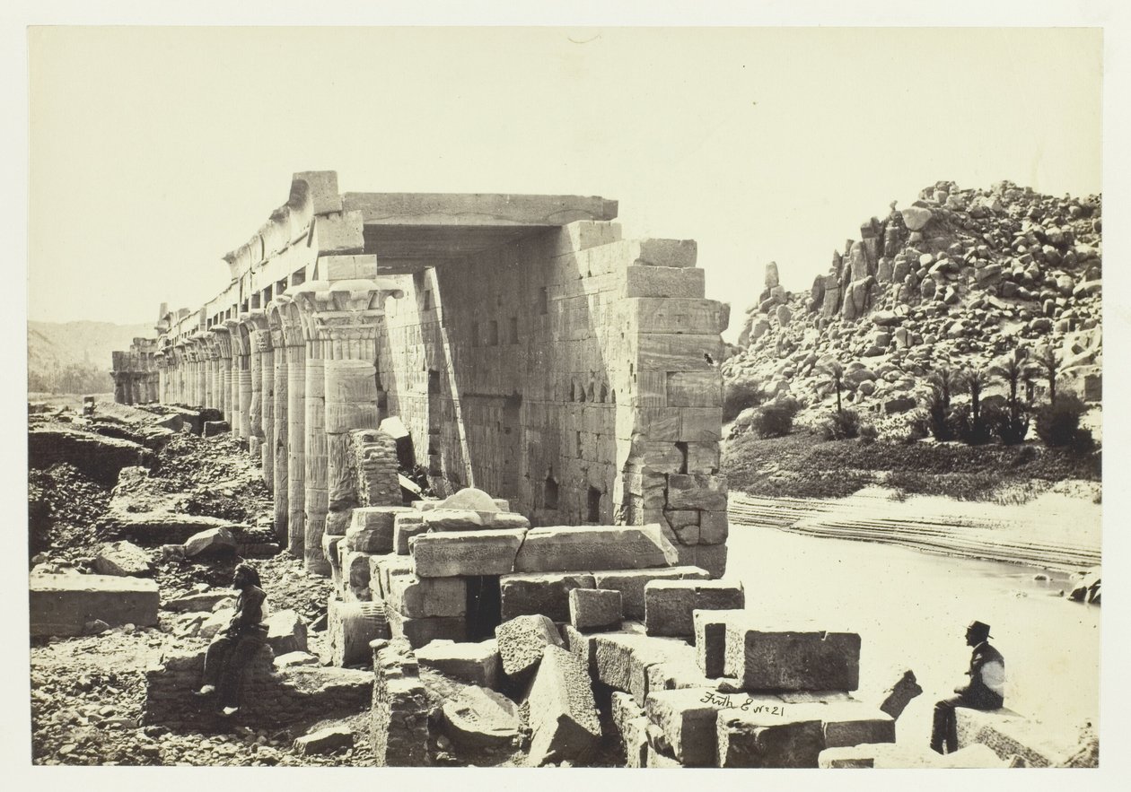 Die Kolonnade, Insel Philae von Francis Frith