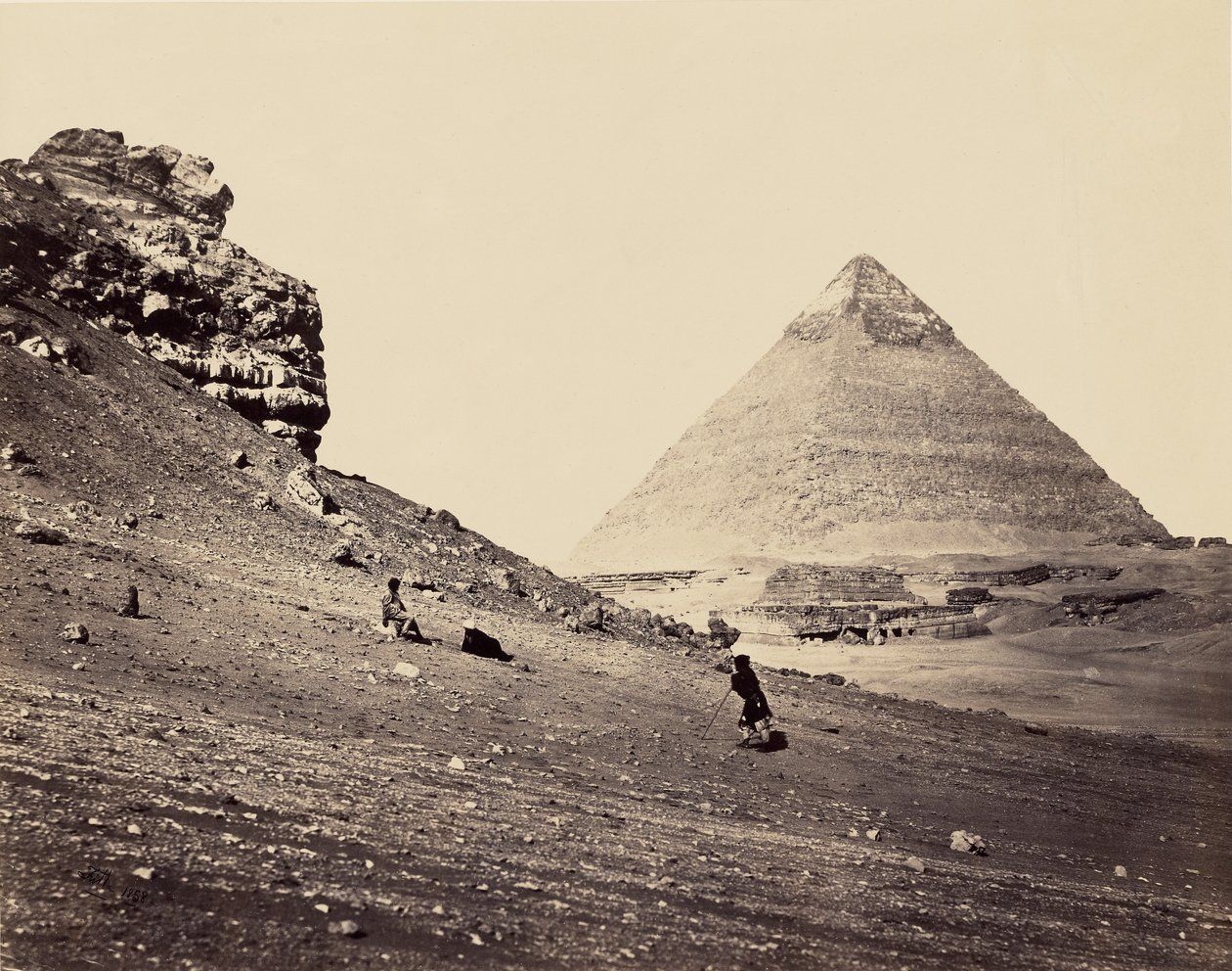Die zweite Pyramide von Südosten von Francis Frith