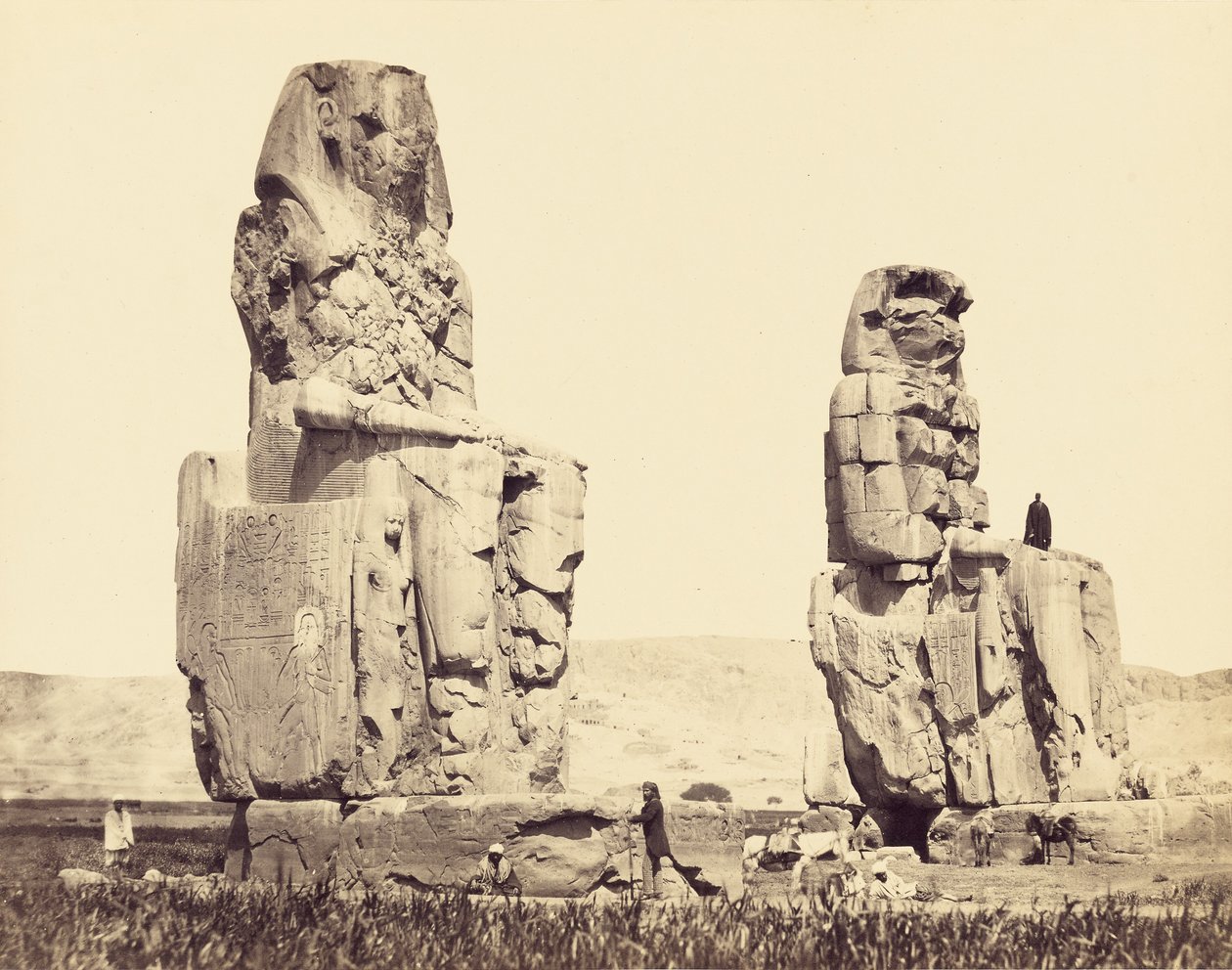 Die Statuen der Ebene, Theben von Francis Frith