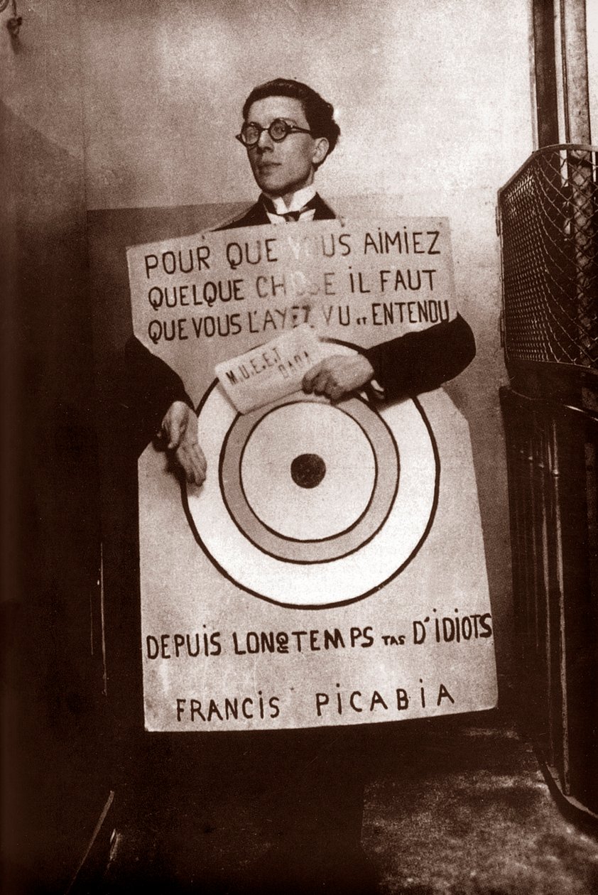 Andre Breton als Zielscheiben-Sandwichmann beim Dada-Festival, Paris, 27. März von Francis Picabia