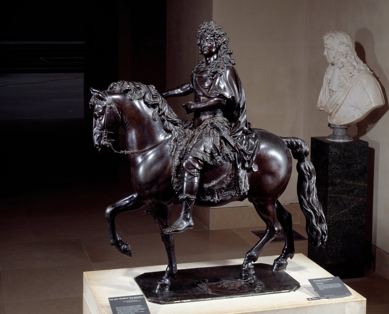 Reiterstatue von König Ludwig XIV. (1638-1715) in Bronze, gegossen im Wachsausschmelzverfahren. Skulptur von François Girardon (1628-1715). 17. Jahrhundert. Paris, Louvre von Francois Girardon
