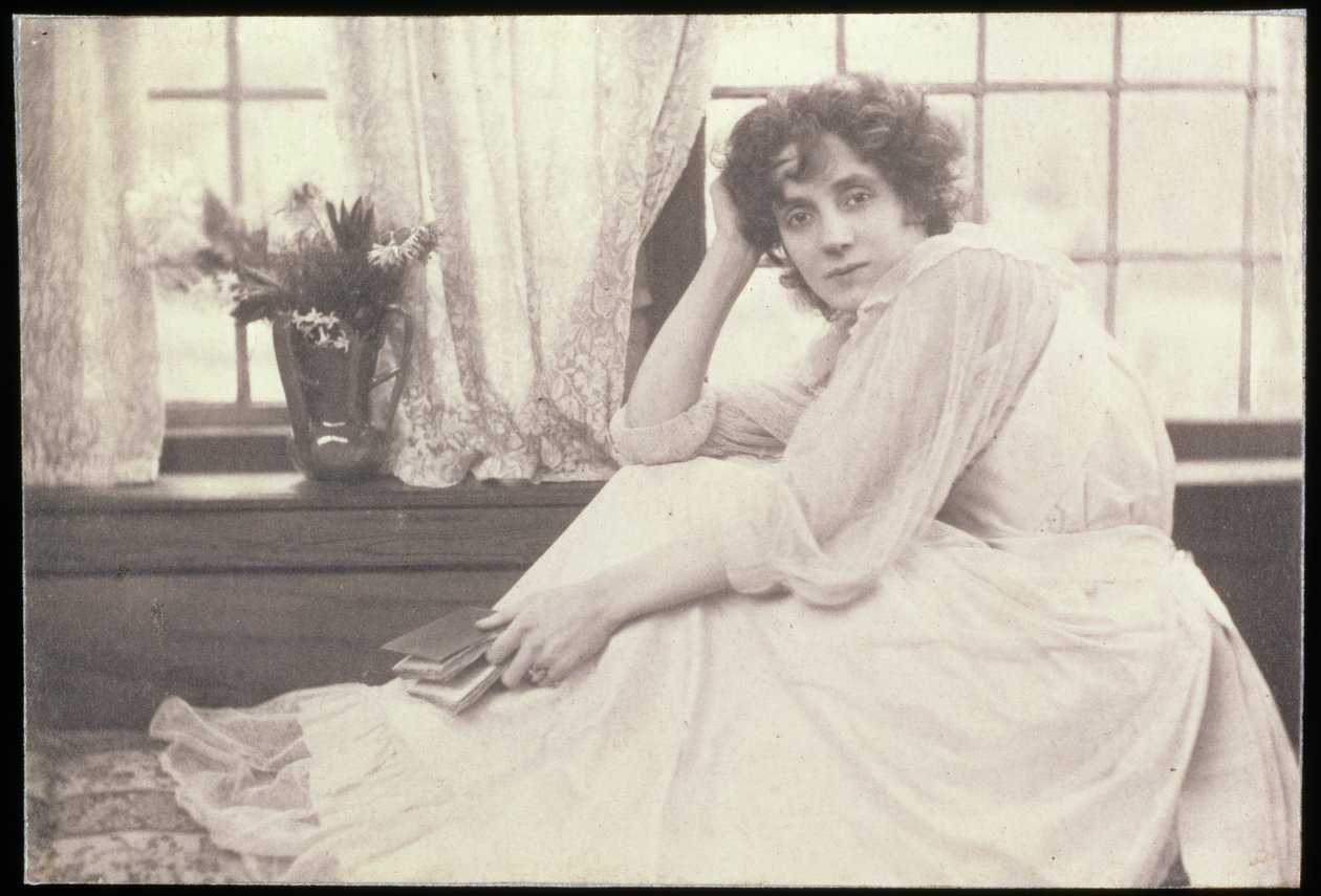 Porträtfotografie von Beatrice Stella Tanner (1865-1940) Mrs Patrick Campbell, von Frederick Hollyer (1837-1933) von Frederick Hollyer