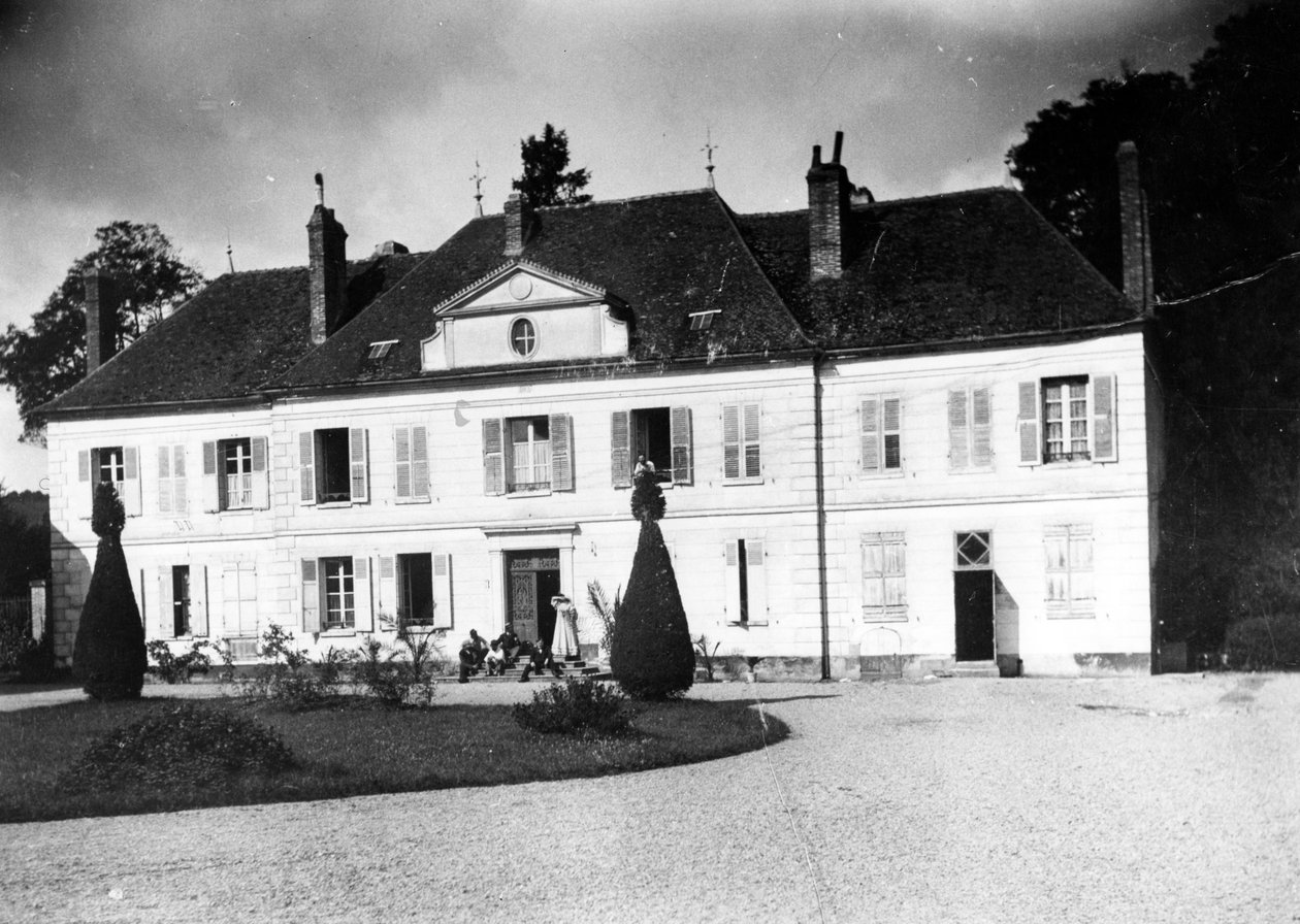Fassade des Relais, dem Haus der Natansons in Villeneuve sur Yonne von French Photographer