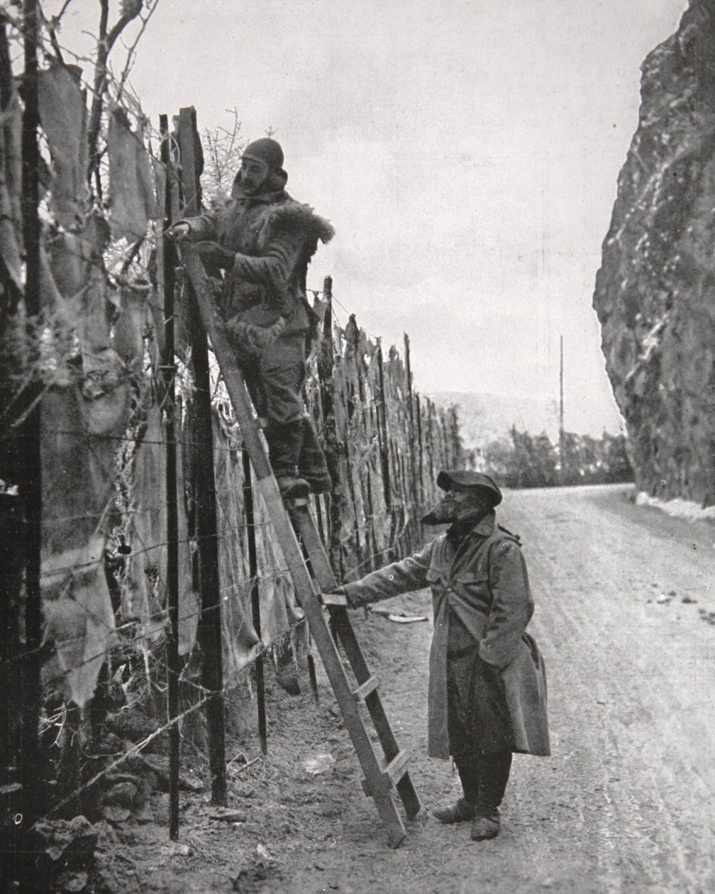 Die Kunst der Tarnung in den Vogesen, Illustration aus The Illustrated War News, 14. März 1917 von French Photographer