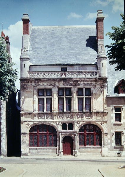 Ansicht des Rathauses, gebaut 1526-28 von French School