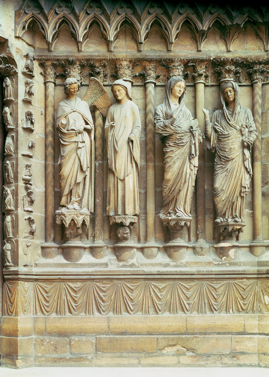 (LtoR) Die Verkündigung und die Heimsuchung, Figuren am rechten Türpfosten des zentralen Portals der Westfassade, der Jungfrau gewidmet von French School