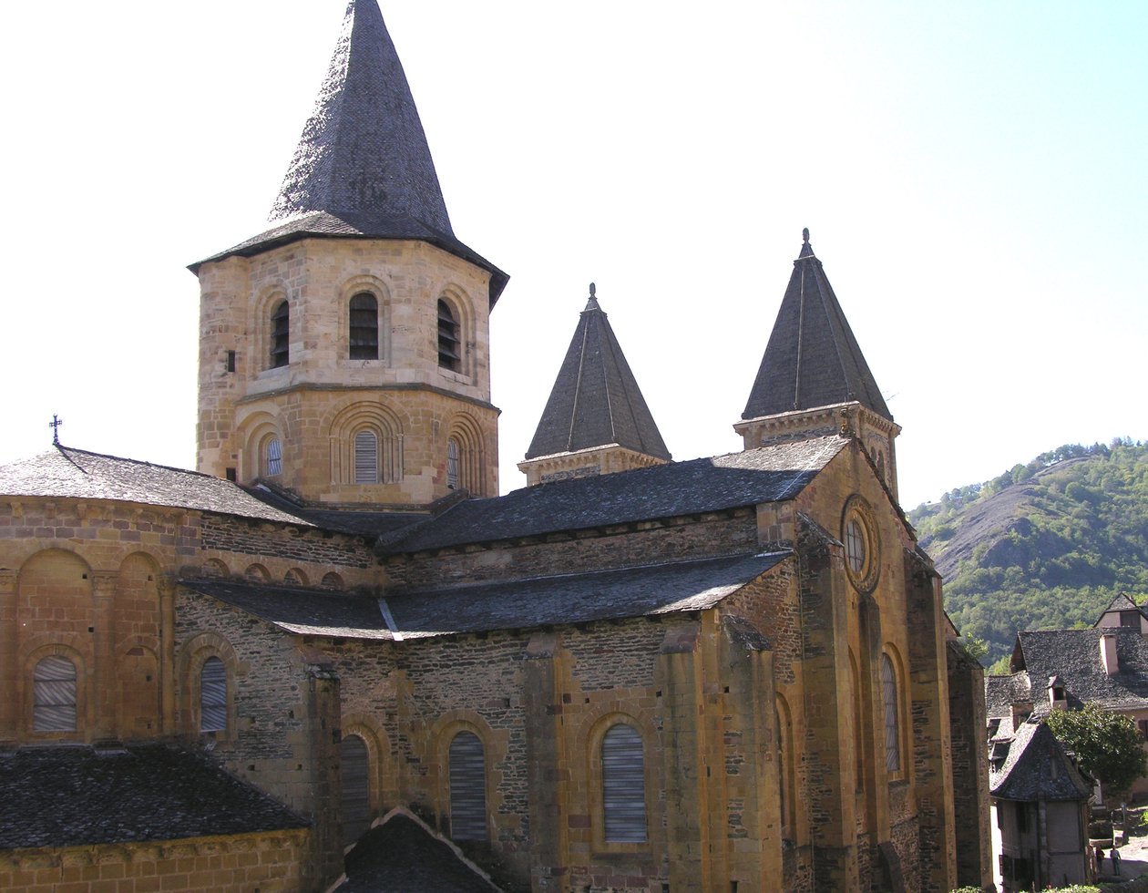 Kirche St. Foy, begonnen ca. 1050 von Abt Odolric von French School