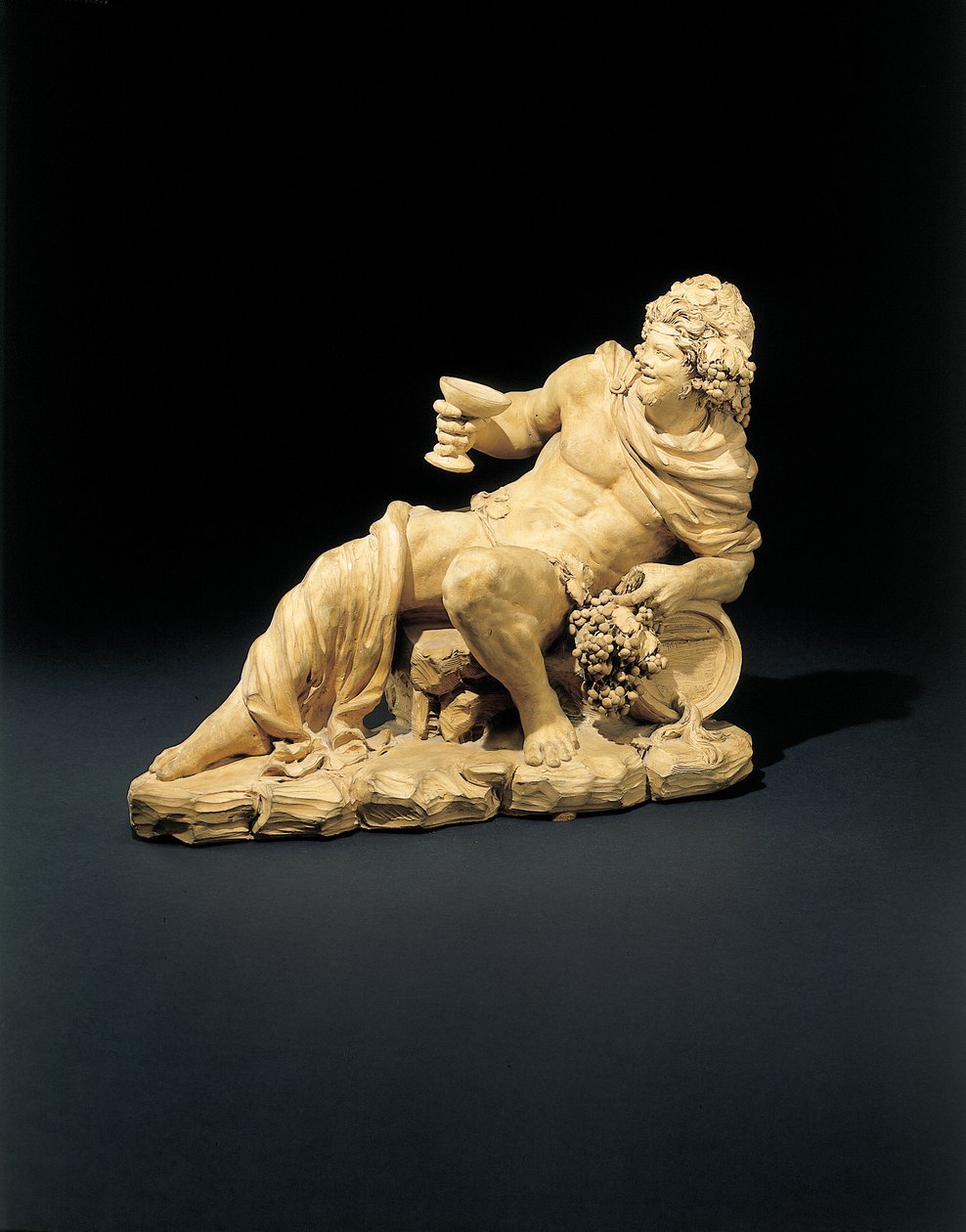 Figur des Bacchus, liegend mit einem Glas Wein, ca. 1770 von French School