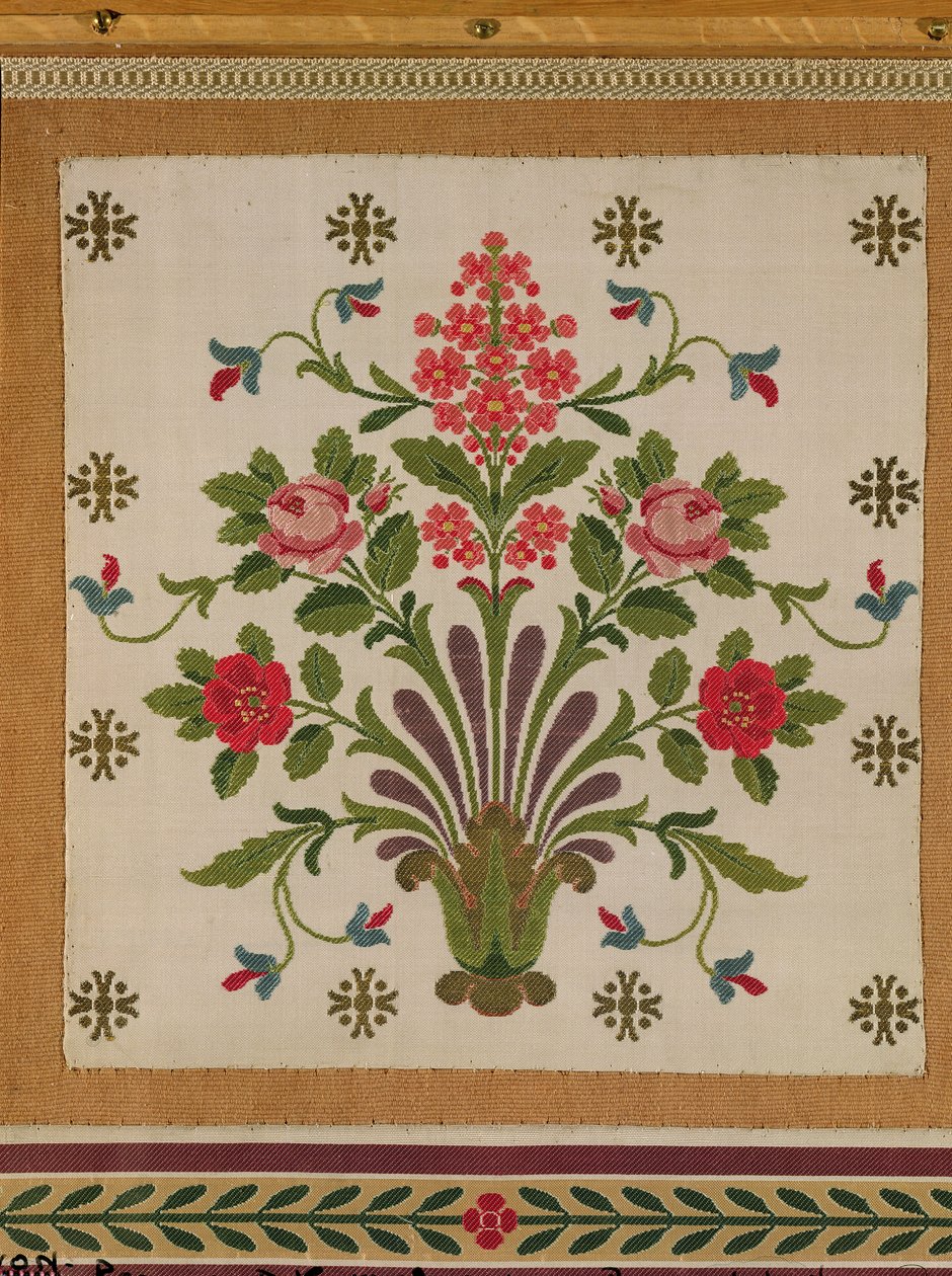 Seidenpaneel mit einem Blumenstrauß aus Pernon, Lyon von French School