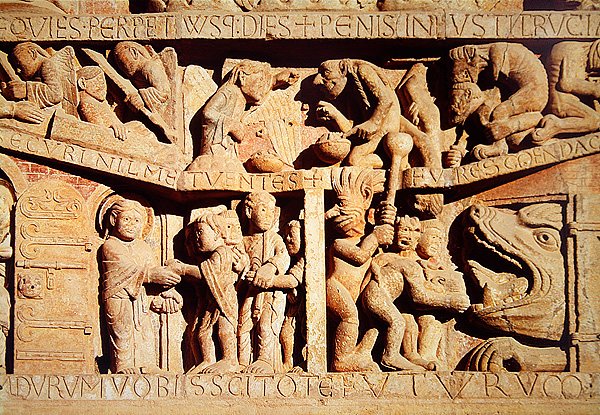 Der heilige Petrus empfängt die Gesegneten im Himmel und die Verdammten fallen in die Hölle, Detail aus dem Jüngsten Gericht am Westportal Tympanon, ca. 1135 von French School