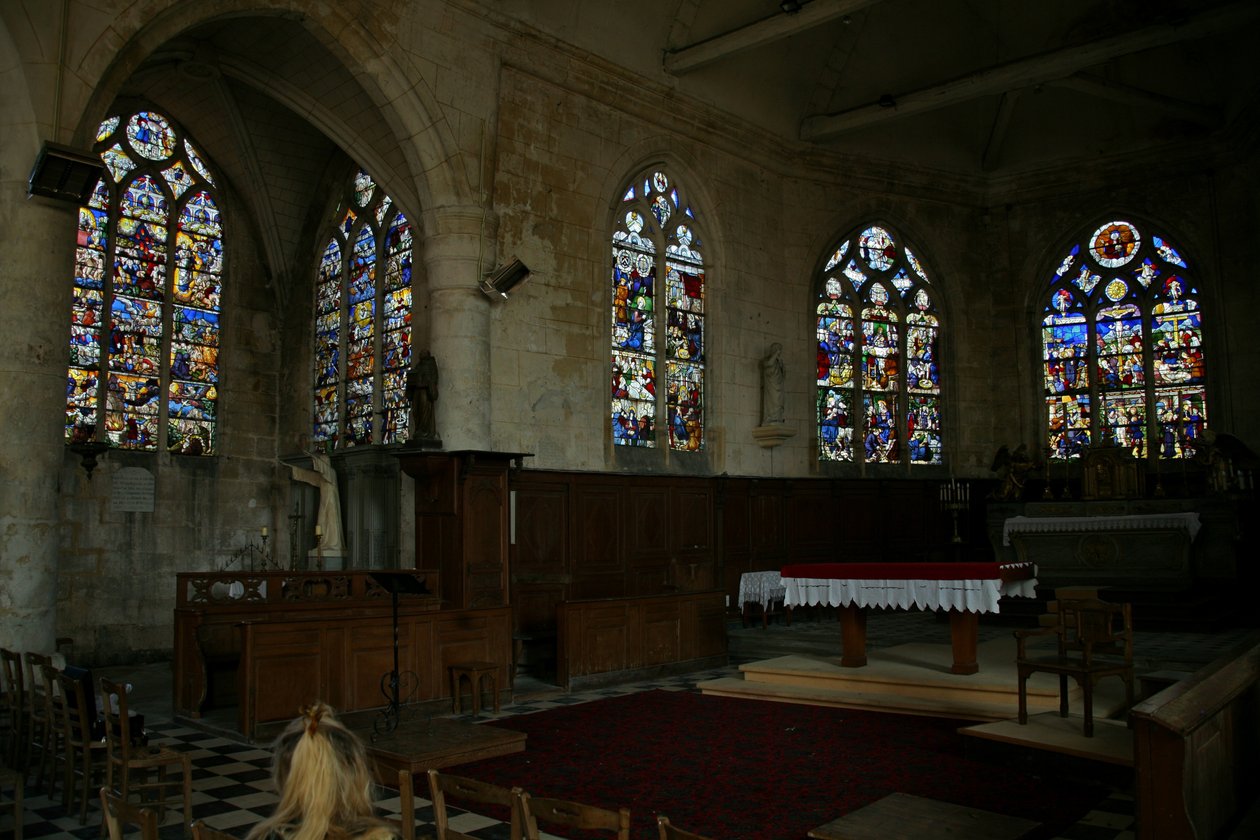 Fenster w0 mit Darstellung einer Innenansicht der Nordseite der Kirche von French School