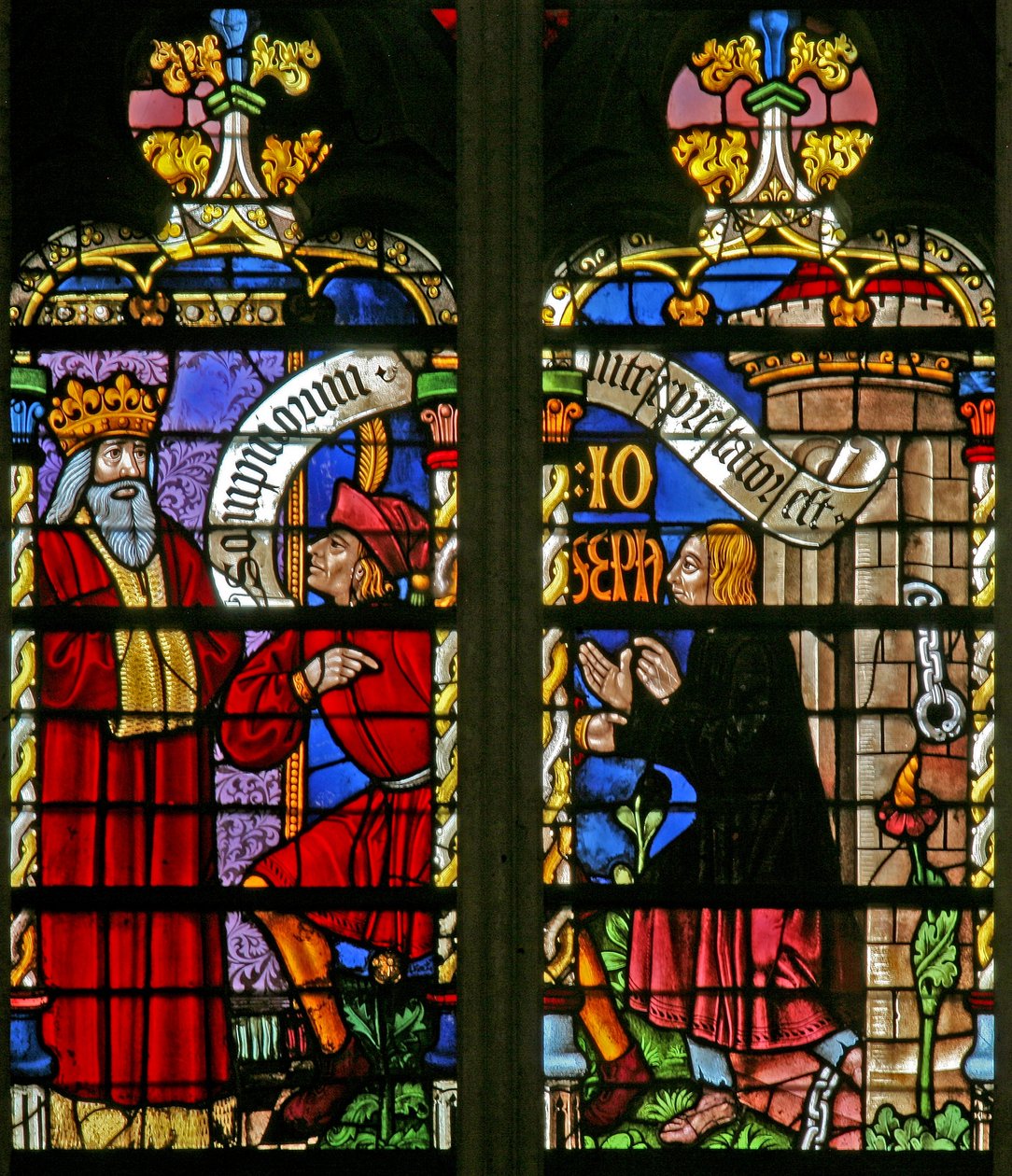 Fenster w134, eine Szene aus der Geschichte von Joseph: der Traum des Pharaos; Joseph deutet; die Magier im Gefängnis von French School