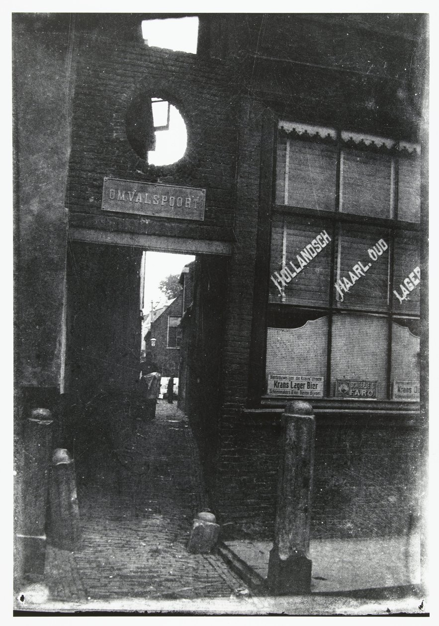 Durchblick durch das Omvalstor in Haarlem von George Hendrik Breitner