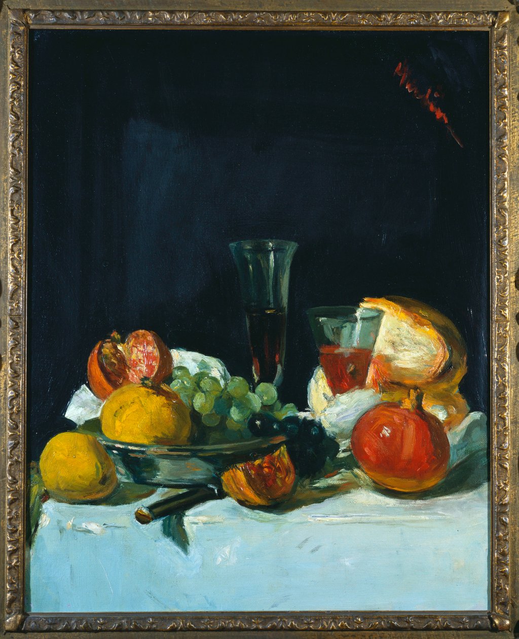 Trauben, Zitronen und Granatäpfel mit Weißweingläsern und Brotlaib von George Leslie Hunter