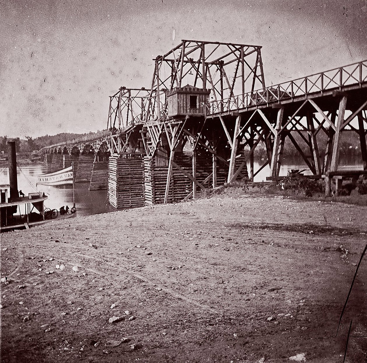 Brücke über den Tennessee River in Chattanooga, ca. 1864 von George N. Barnard