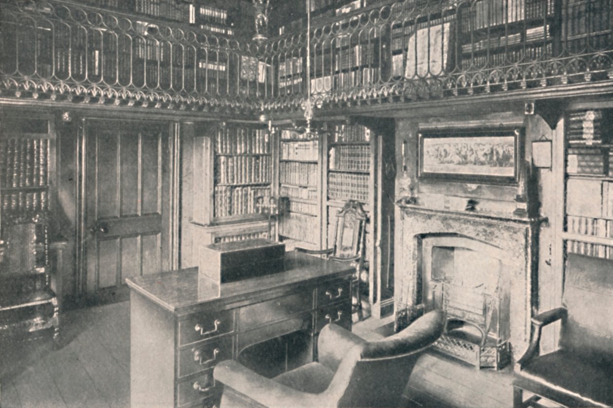 Sir Walter Scotts Arbeitszimmer, Abbotsford, 1904 von George Washington Wilson