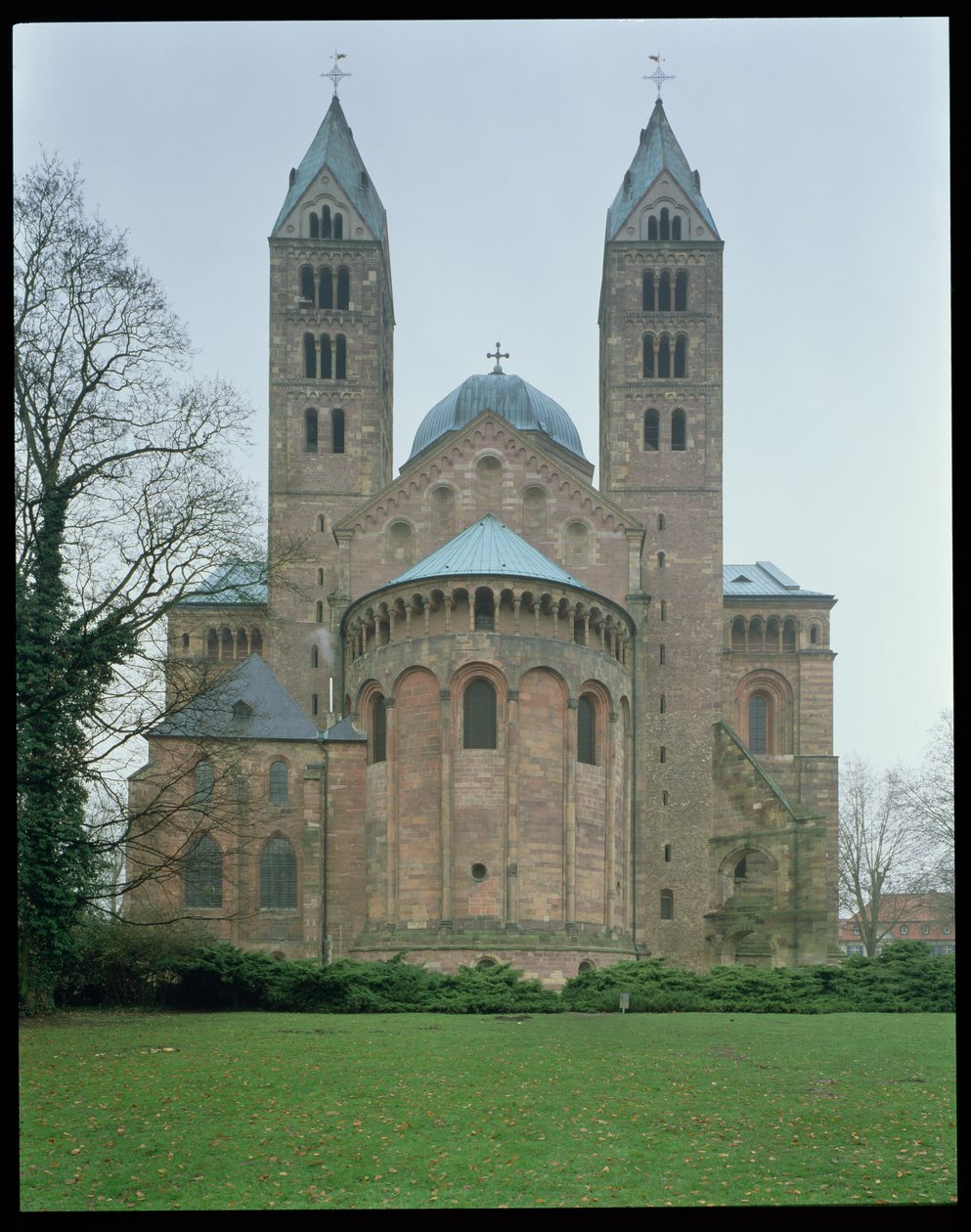 Ostseite der Kathedrale von Speyer, begonnen 1030 von German School