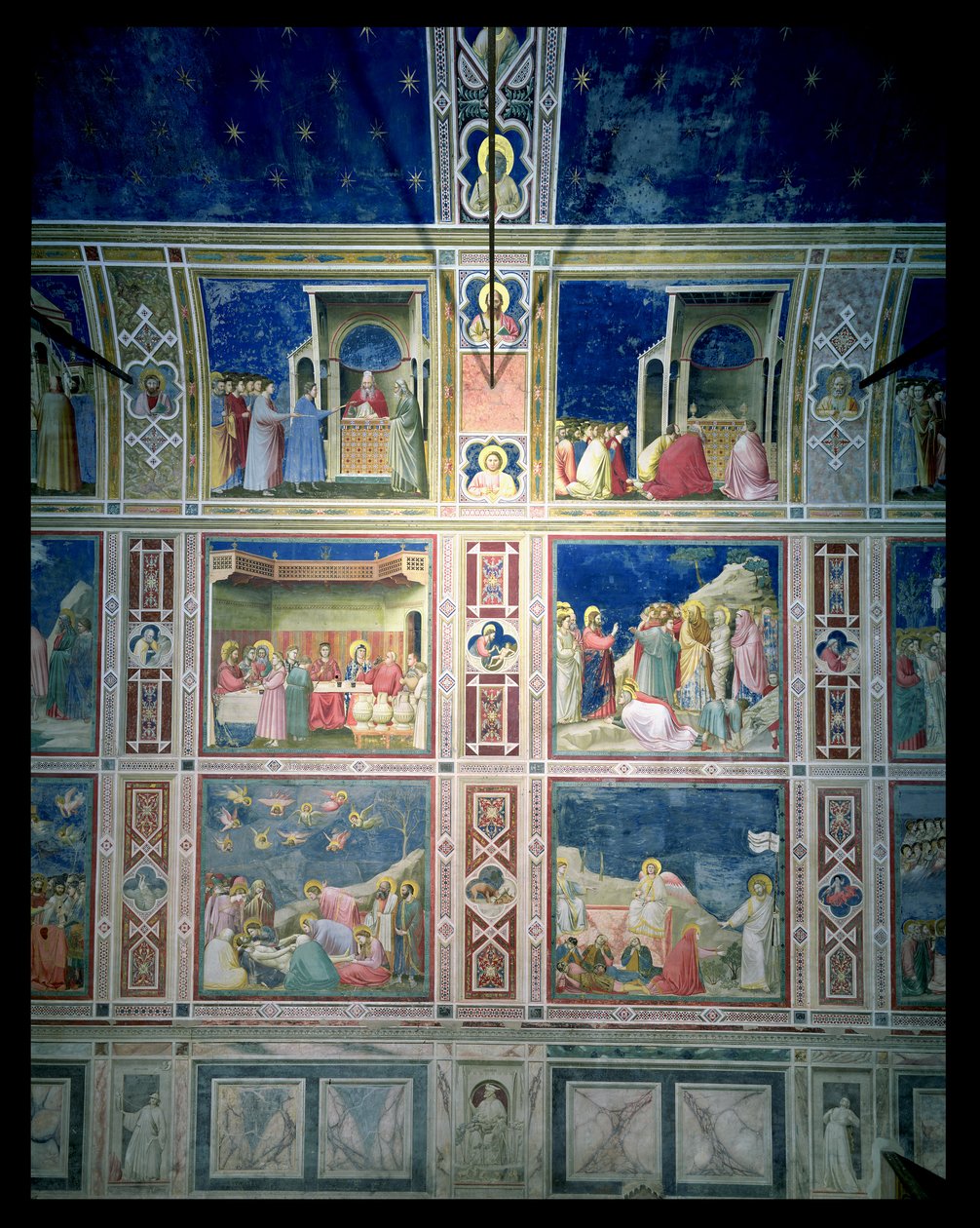 Ansicht der Fresken an der linken Wand, ca. 1303-05 (nach der Restaurierung) von Giotto di Bondone