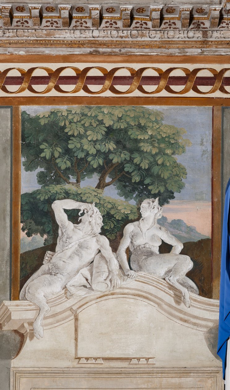 Gästeunterkünfte, Zimmer der ländlichen Szenen: monochromes Fresko, das einen Satyr und eine Mänade darstellt von Giovanni Battista Tiepolo