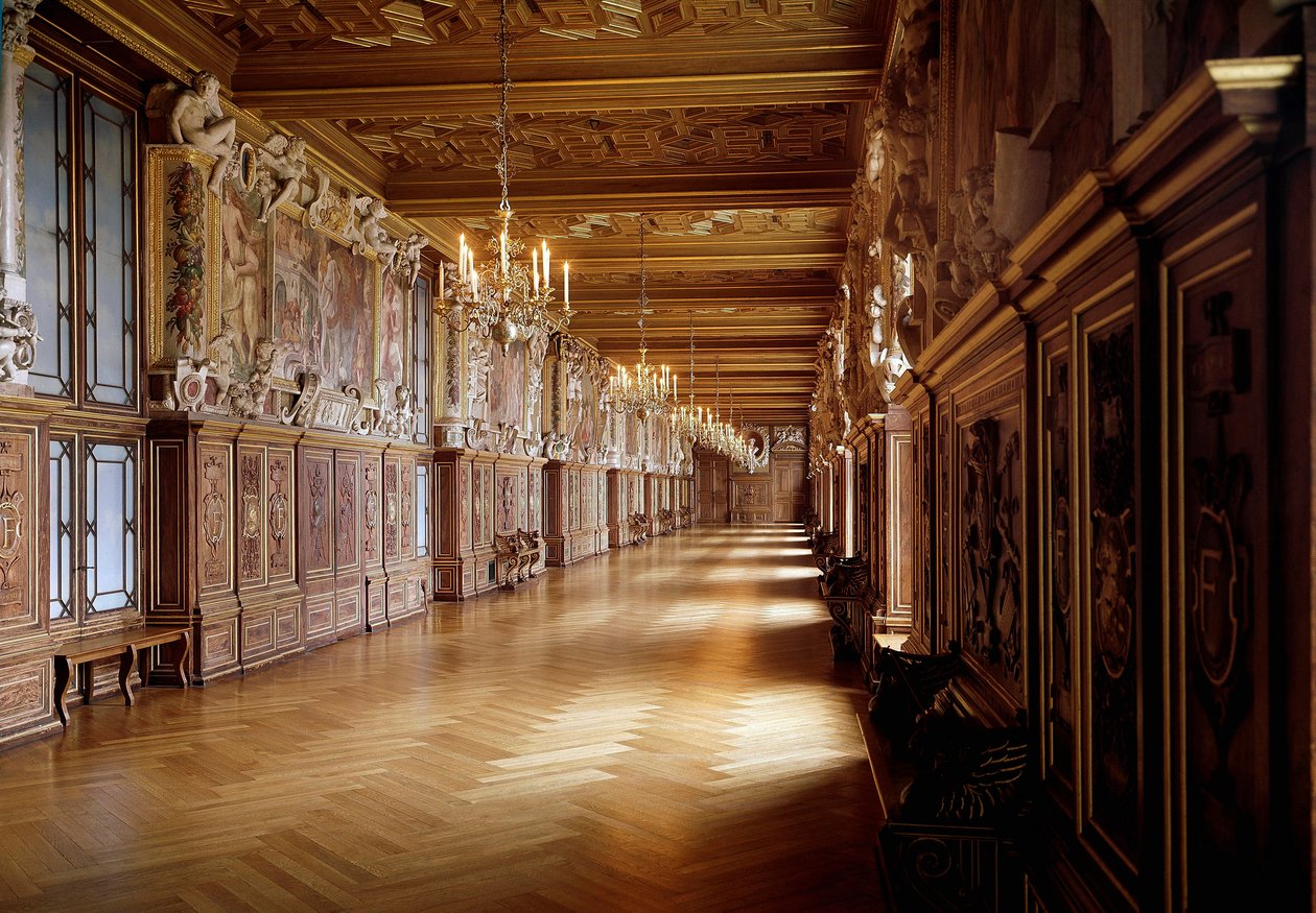 Renaissance-Architektur: Blick auf die Galerie von Franz I. im Schloss Fontainebleau von Giovanni Battista Rosso Fiorentino