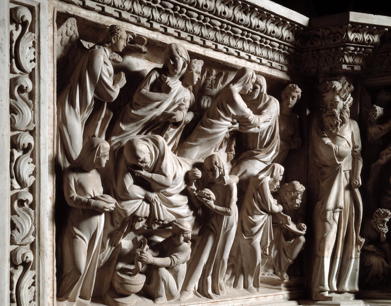 Detail der Reliefs des Stuhls von Giovanni Pisano (1248-1314): Verkündigung, Heimsuchung und Geburt Johannes des Täufers (Detail) von Giovanni Pisano