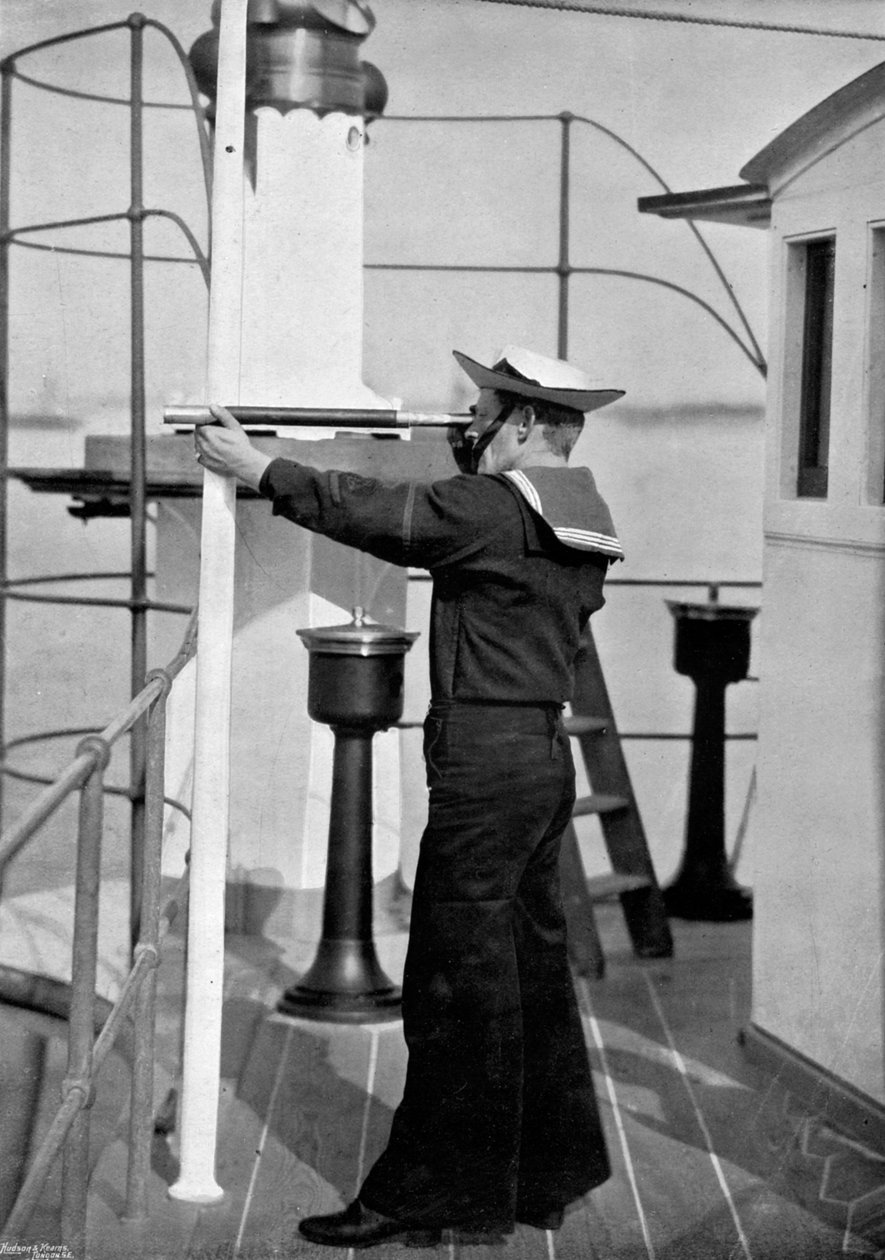 Ein Ausguck auf der Brücke eines britischen Kriegsschiffs, 1896 von Gregory and Co