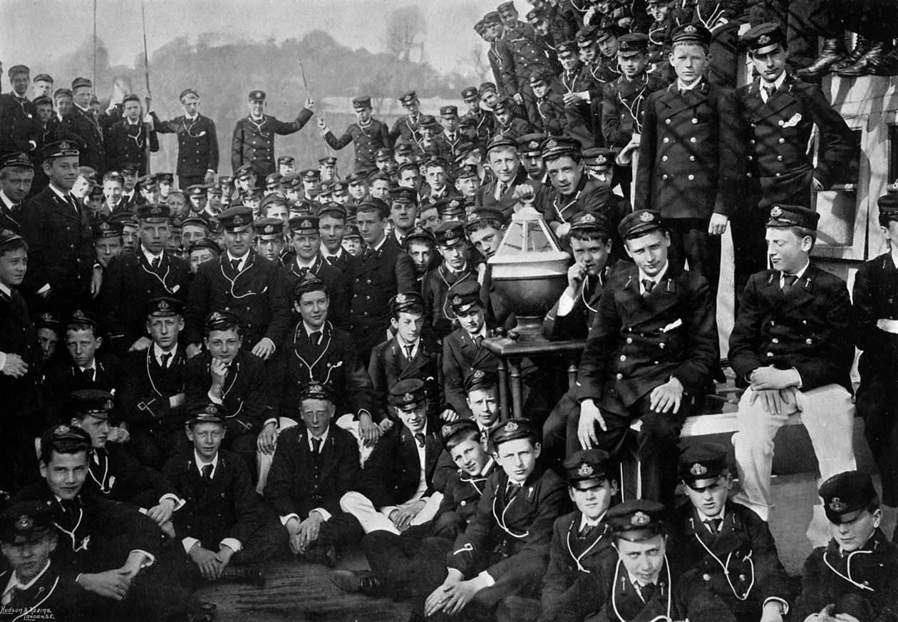 Marinekadetten an Bord der HMS Britannia, Dartmouth, Devon, 1895-1896 von Gregory and Co