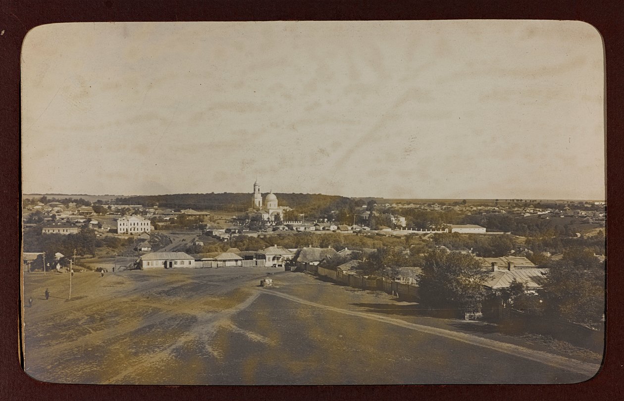 Erster Weltkrieg: die Ukraine in den Jahren 1914-1916 während der Invasion der deutschen Armee. Ansicht von Rakitnoe (s/w Foto) von Heldenfriedhof Dsessentniki (attr. to)