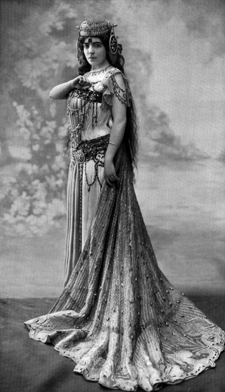 Opernsängerin Germaine Bailac als Dalila in der Oper "Samson et Dalila", 1908 (s/w Foto) von Henri Manuel