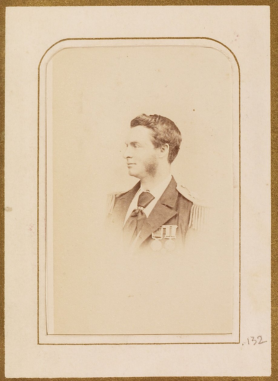 [Porträt eines Mannes in Militäruniform] von Henry Maull and Co.