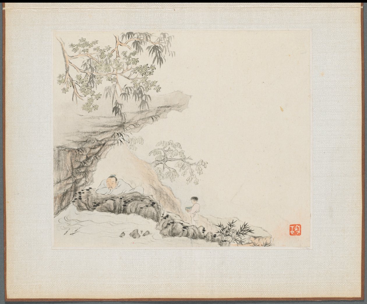 Album von Landschaftsgemälden, die alte Gedichte illustrieren: Ein Mann liegt unter einem felsigen Überhang, 1700er Jahre von Hua Yan