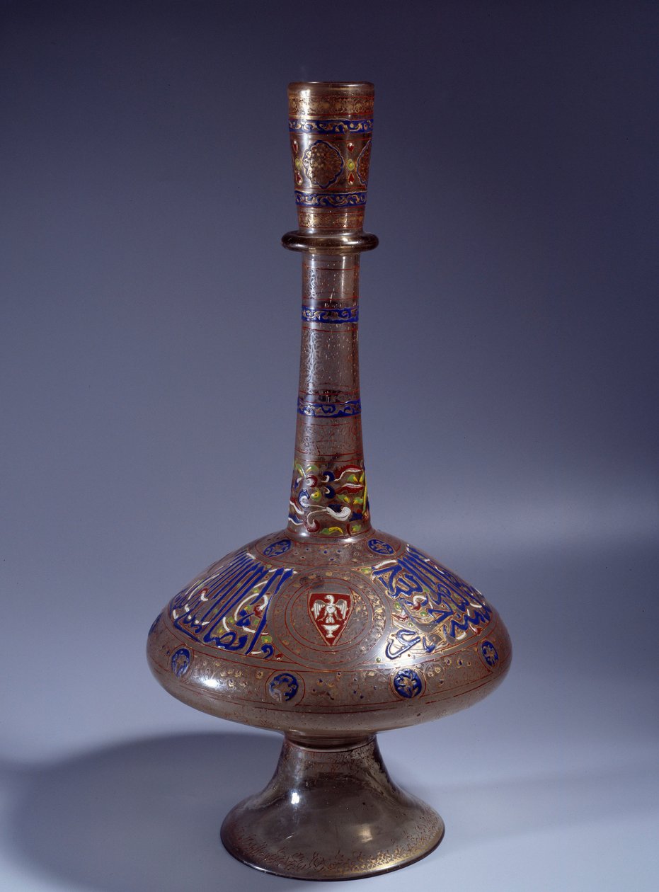 Islamische Kunst: Flasche mit langem emailliertem Glas-Hals des Vizekönigs Tuquztemur. Ca. 1345. Aus Ägypten oder Syrien. Paris, Louvre von Islamic School