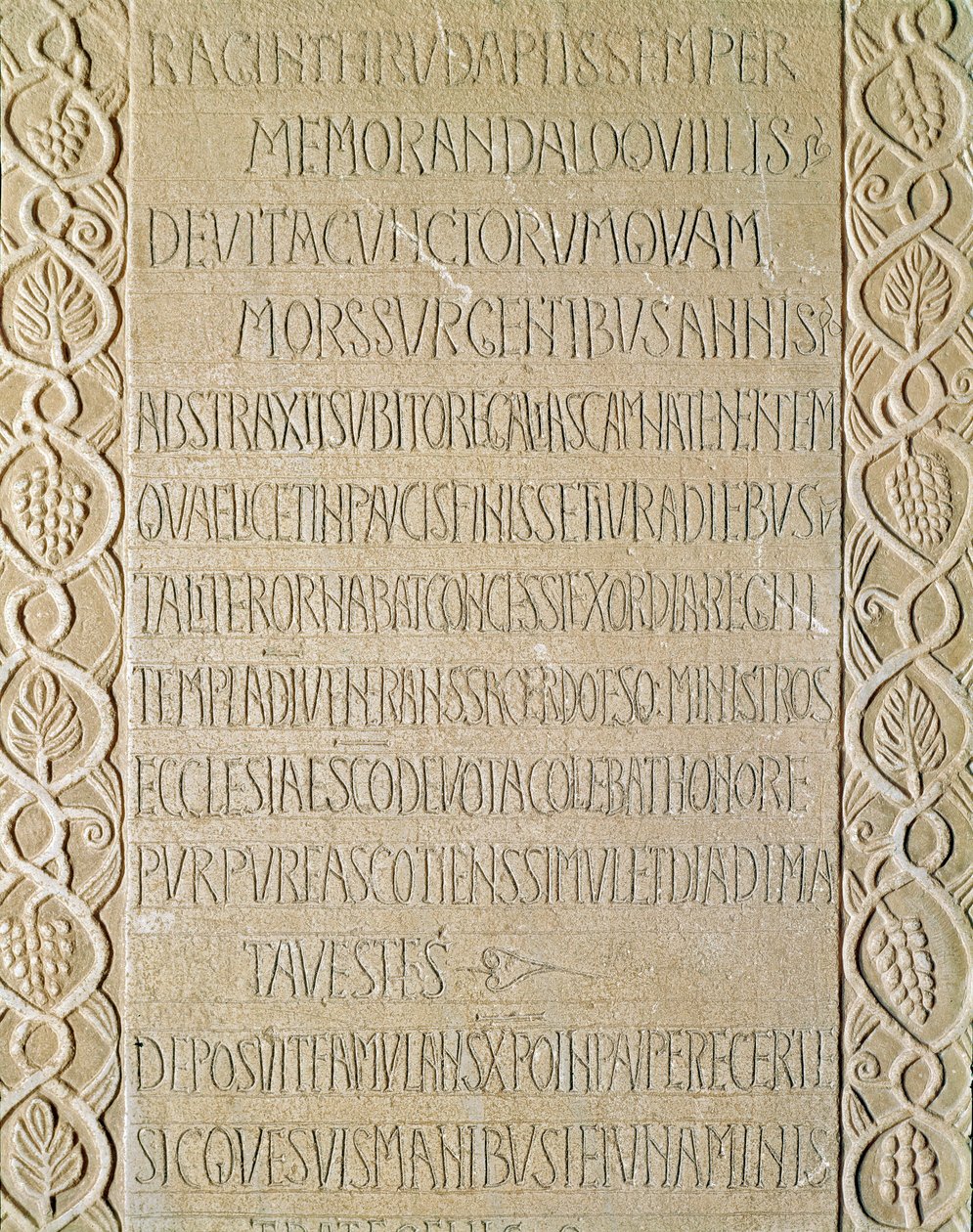 Archäologie des Mittelalters. Barbarische Kunst der Lombardei: Grabstein der Königin Ragnetrude (Raginthruda) aus den Jahren 740-750. Lombardische Kunst. Pavia, Städtisches Museum, Archäologische Abteilung von Italian School