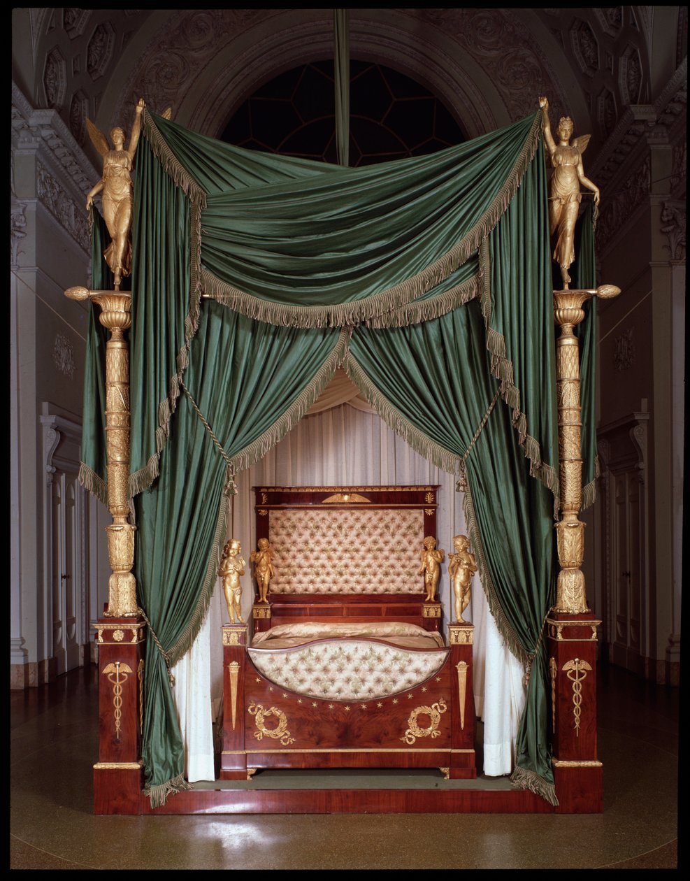 Bett von Carlo Ludovico di Borbone (Karl II. von Parma) hergestellt in der Region Lucca - Bett von Carlo II. di Parma (Karl II. von Bourbon-Parma) (1799-1883) aus Lucca-Manufakturen - Florenz, Palazzo Pitti von Italian School