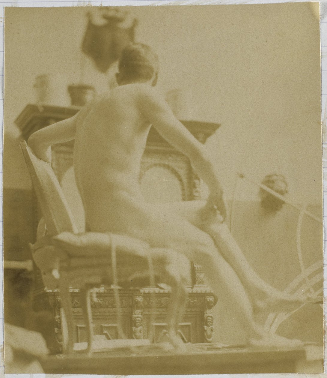 Studie eines männlichen Aktmodells, sitzend auf einem Sessel, im Atelier von Jacques de Lalaing von Jacques Lalaing (attributed to)