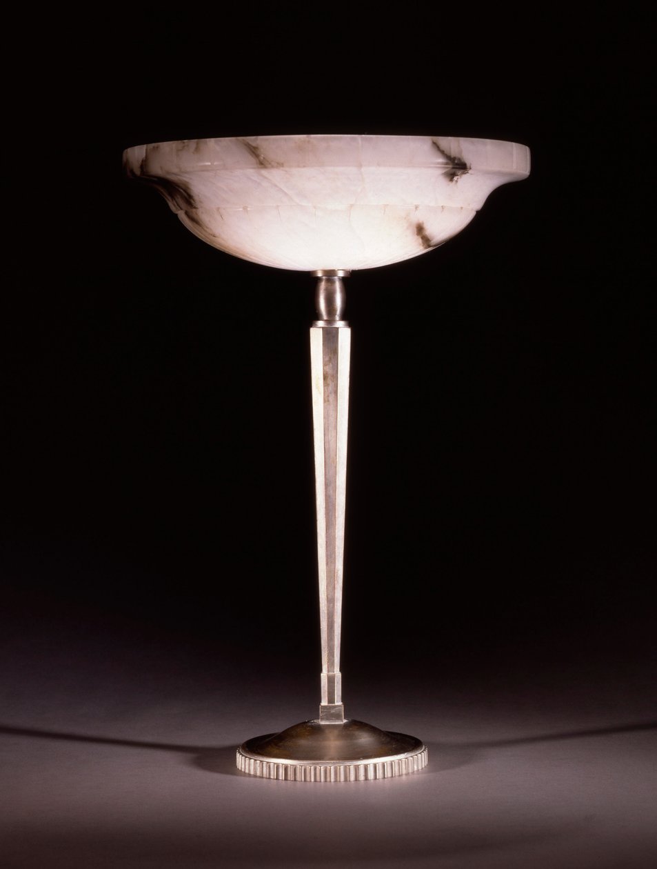 Eine versilberte Bronze-Tischlampe, entworfen von Jacques-Emile Ruhlmann (1879-1933), ca. 1913 von James Baker (attr. to) Pyne