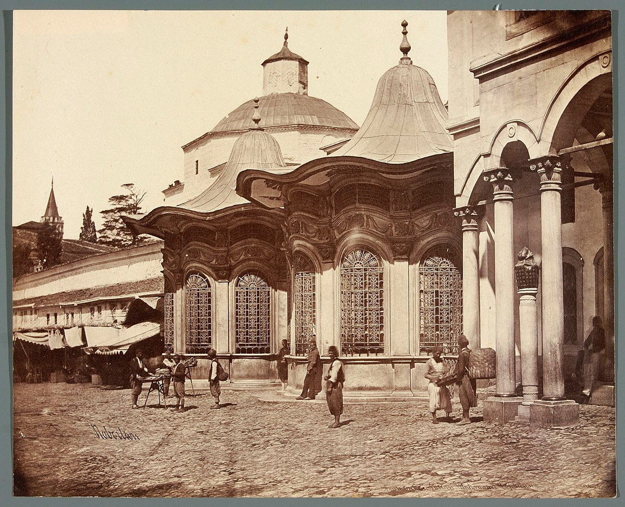 "Fontaine de Sultan Mahmoud. Tophanna" [Istanbul. Brunnen des Sultans Mahmud in Tophane] von James Robertson