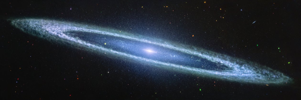 Sombrero-Galaxie (MIRI Kompassbild) von James Webb Space Telescope (NASA)