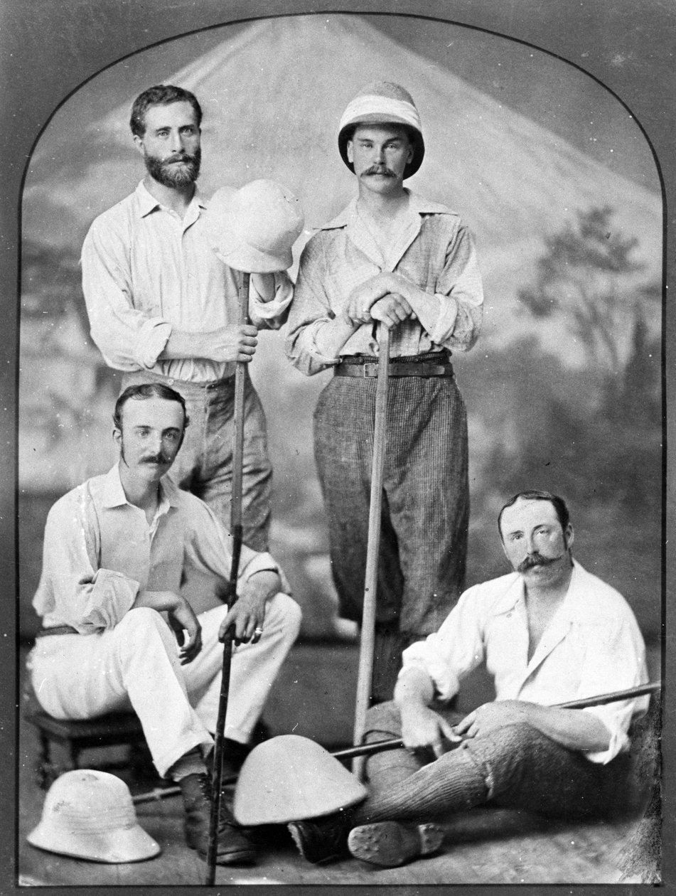 Porträt von vier europäischen Männern in Japan, ca. 1870er Jahre von Japanese Photographer