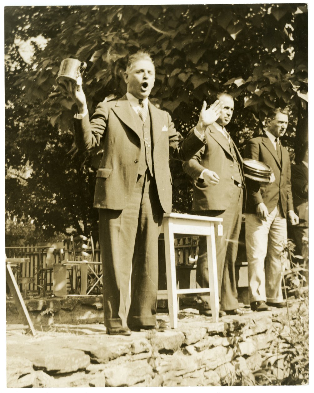 John W. Mitchell in Greenwich Conn oder Weston, Conn. Der berühmte Auktionator von Jessie Tarbox Beals