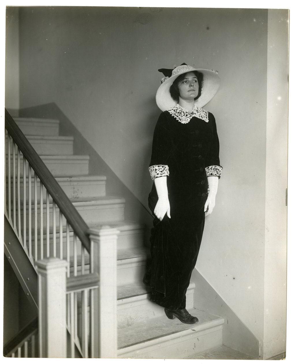 Richtige Art, die Treppe hinunterzugehen von Jessie Tarbox Beals