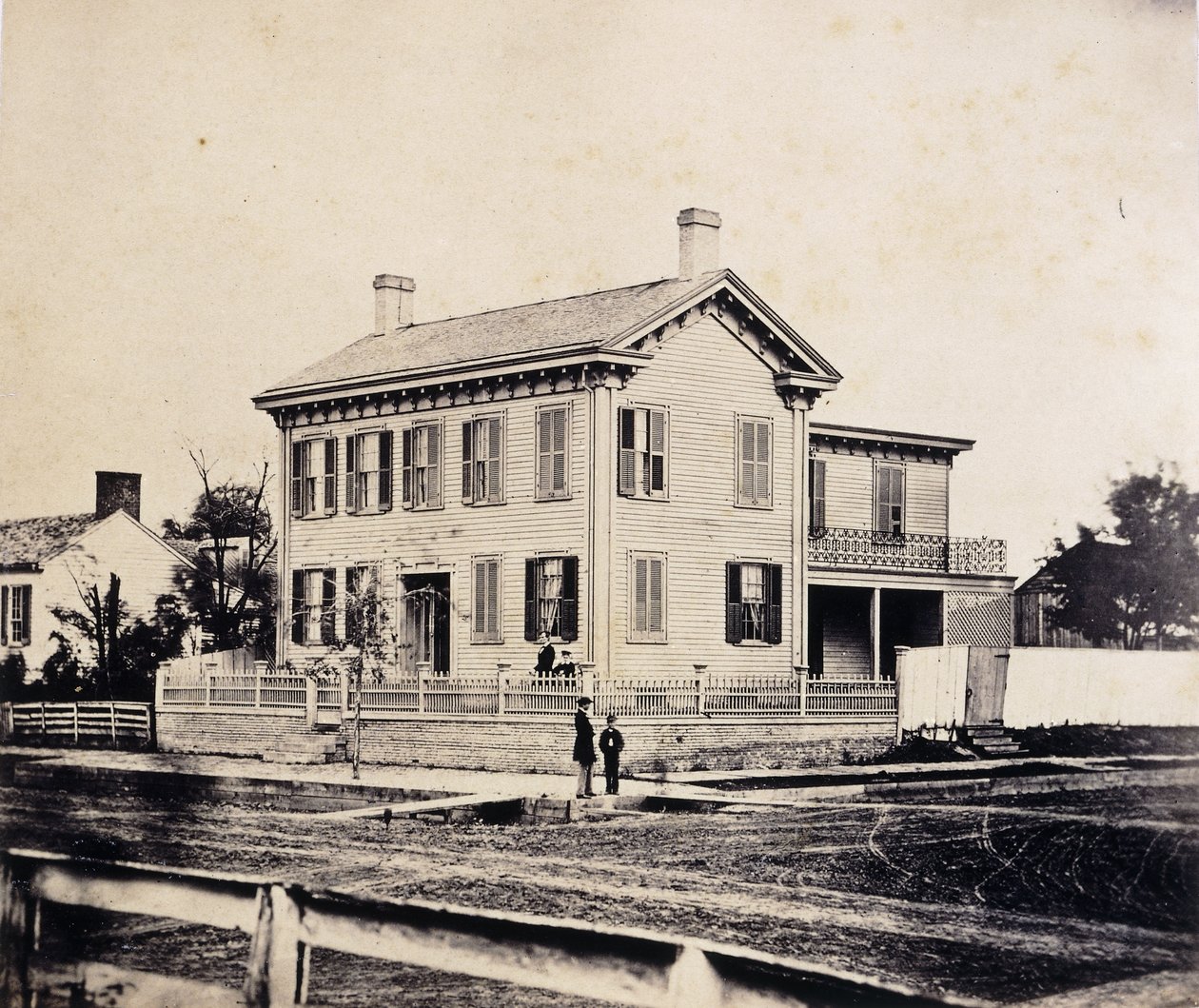 Abraham Lincoln vor seinem Haus in Springfield, Massachusetts, ca. 1860er-1870er Jahre von John Adams Whipple