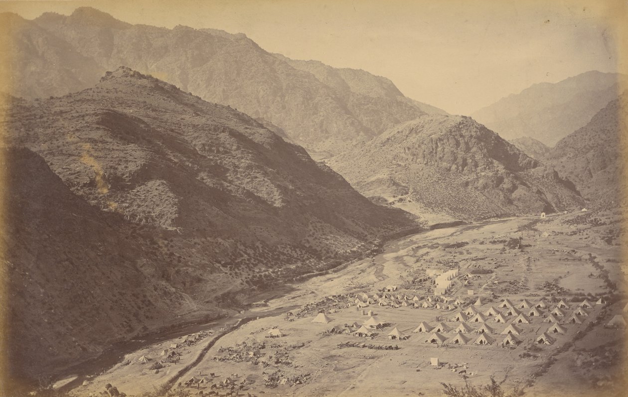 Ali Musjid und Lager vom Sultan Tarra, zeigt Sunga, wo Major Birch und Leutnant Fitzgerald, 27. Punjab-Infanterie, getötet wurden von John Burke