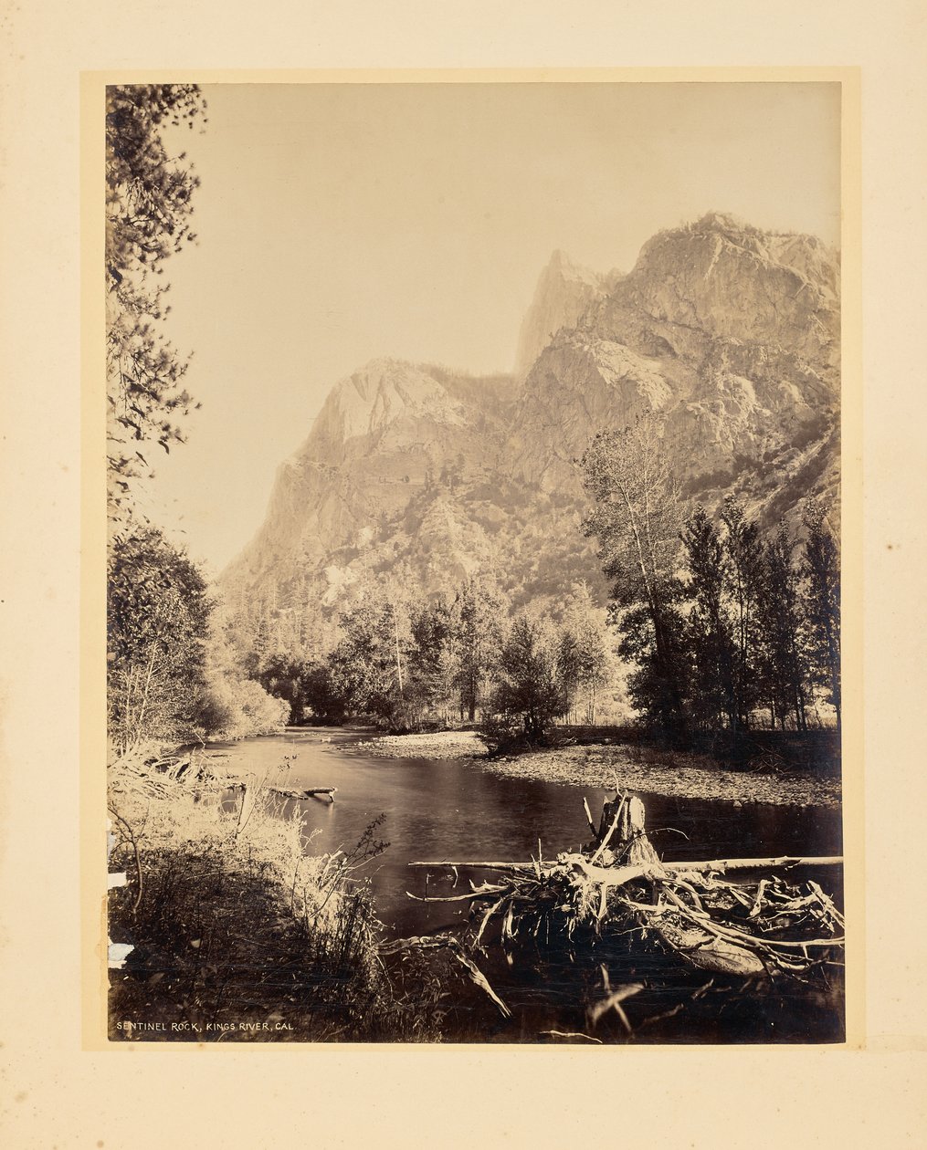 Sentinel Rock, Kings River, Kalifornien von John K. Hillers